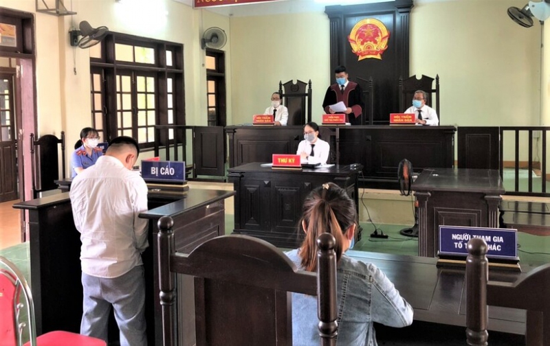 Tội "Cướp tài sản": Các dấu hiệu pháp lý đặc trưng và phân biệt với một số tội phạm xâm phạm sở hữu khác