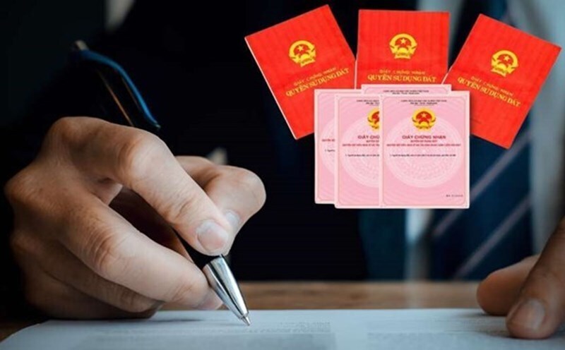Khi nào Phó Chủ tịch UBND xã được ký cấp Giấy chứng nhận quyền sử dụng đất?