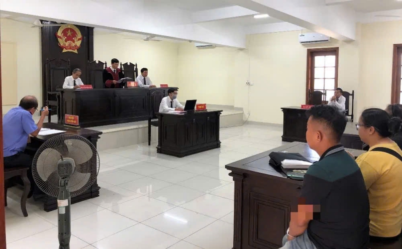 Ai kế thừa quyền, nghĩa vụ tố tụng của UBND cấp huyện trong các vụ án hành chính, dân sự?