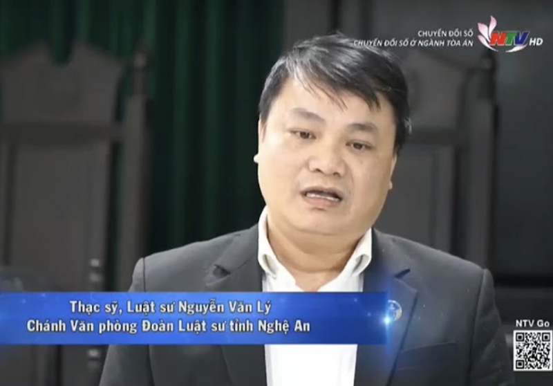 Luật sư Nguyễn Văn Lý trong một chương trình tư vấn pháp luật trên Đài PTTH Nghệ An